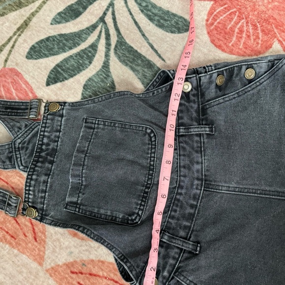Fashion Nova Gray Black Washed Keep It Loose Wide Leg Denim Overalls Size 1 /XS - Picture 10 of 14